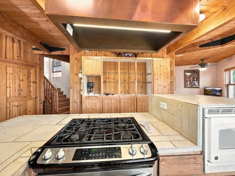 Photograph 17 of 18221 Quail Ridge Rd