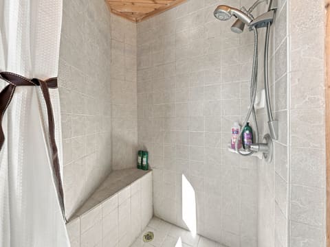 Photograph 31 of 18221 Quail Ridge Rd