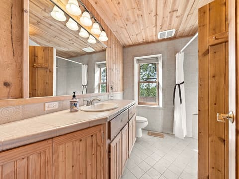 Photograph 30 of 18221 Quail Ridge Rd