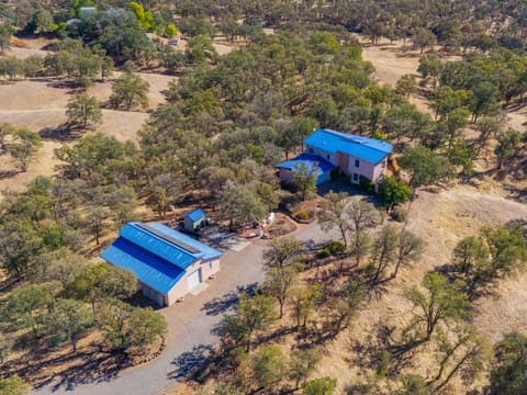 Photograph 3 of 18221 Quail Ridge Rd
